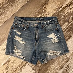 American Eagle denim Mom shorts, Size 6
